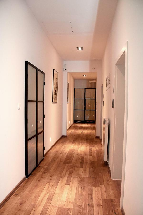 Mariacka 13 Wygodne Spanie คาโตวีตเซ ภายนอก รูปภาพ
