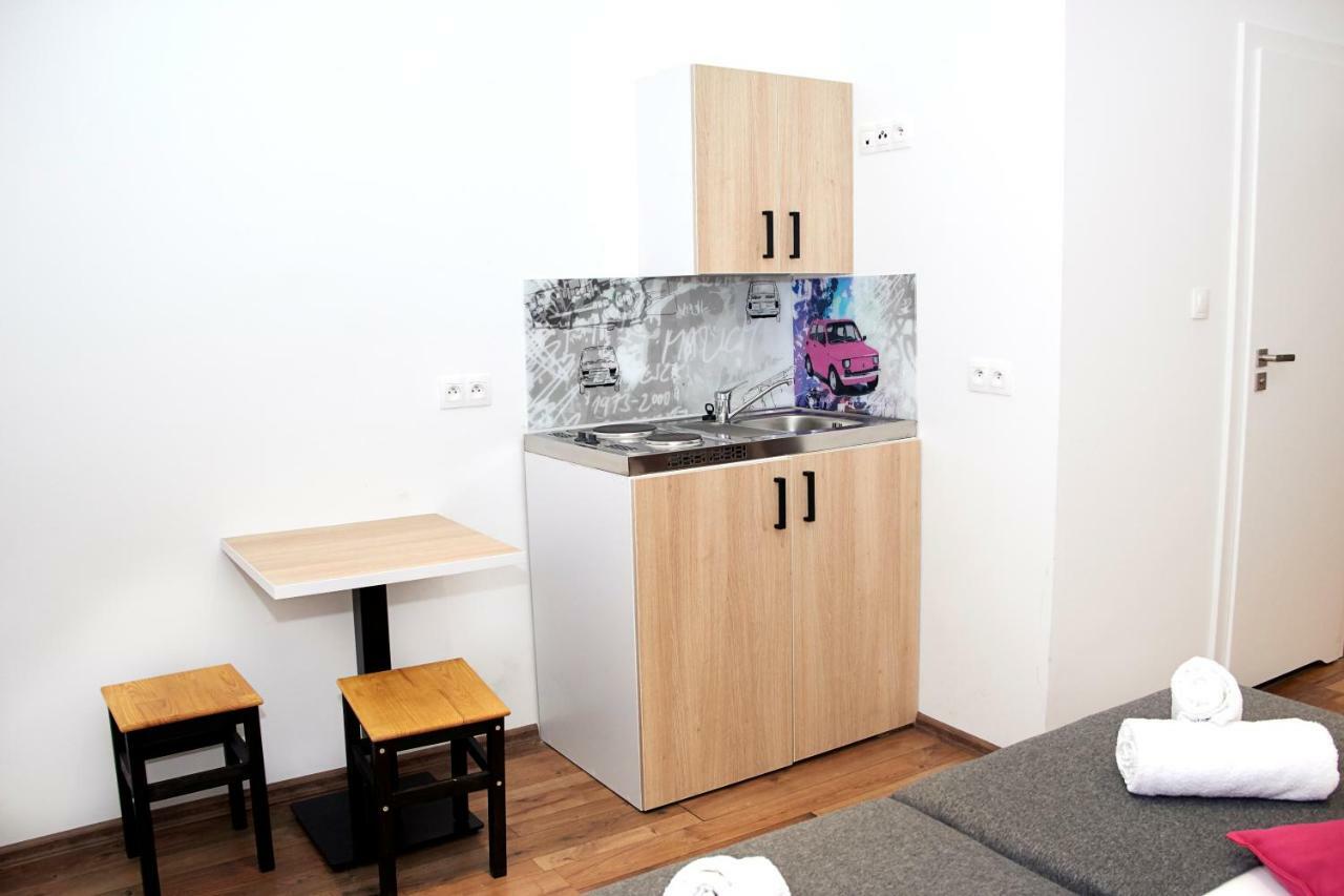 Mariacka 13 Wygodne Spanie คาโตวีตเซ ภายนอก รูปภาพ